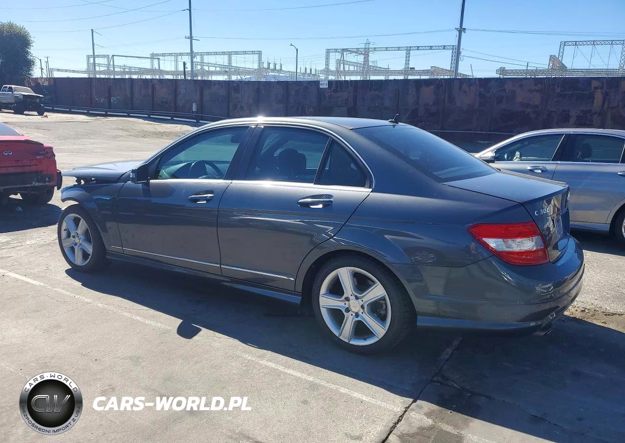 2011 Mercedes-Benz C 300 VIN:WDDGF5EB3BF631240 - 2