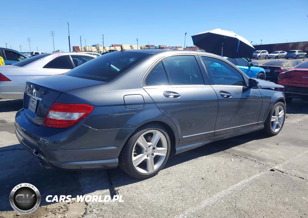 2011 Mercedes-Benz C 300 VIN:WDDGF5EB3BF631240 - 3