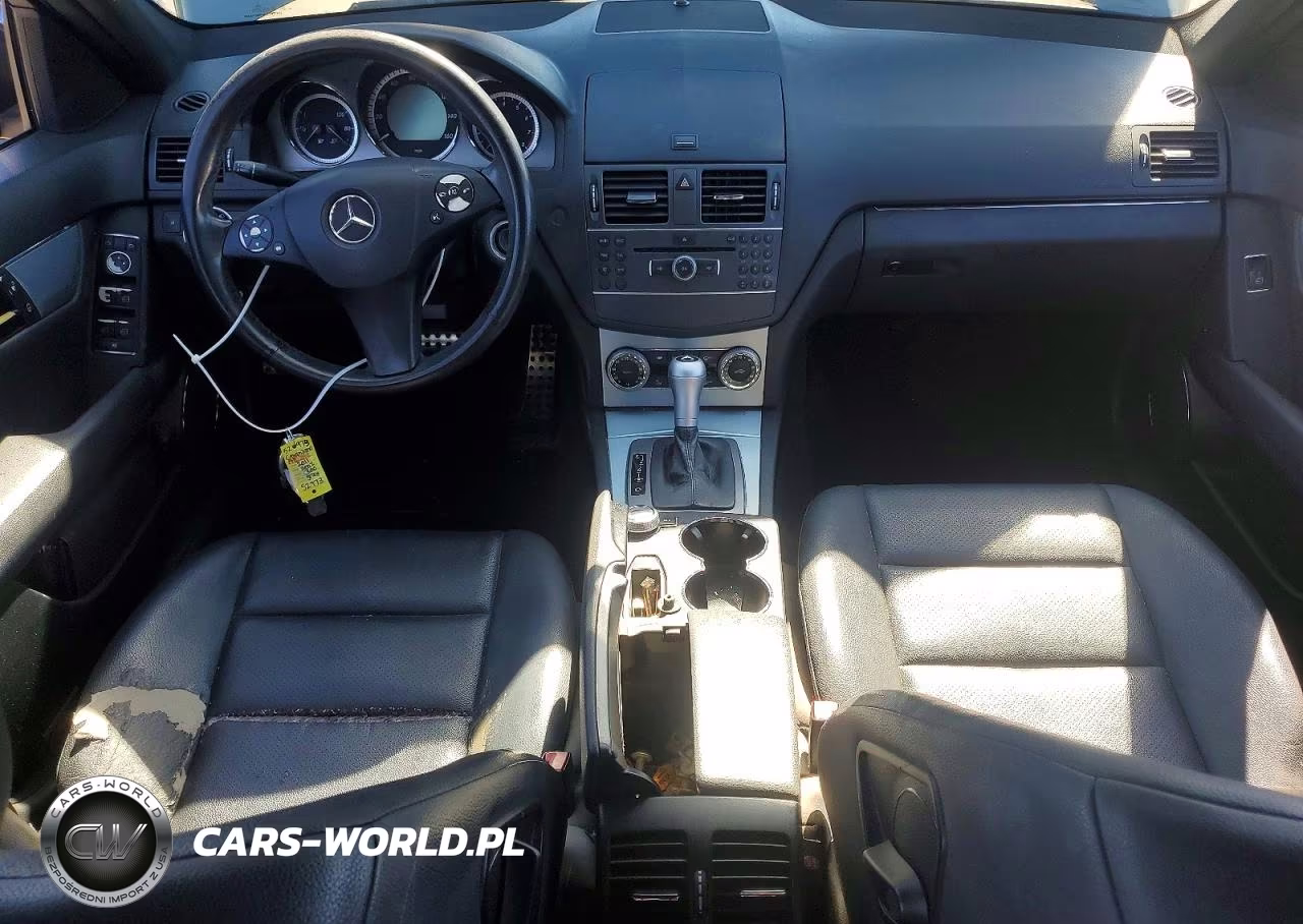 2011 Mercedes-Benz C 300 VIN:WDDGF5EB3BF631240 - 8