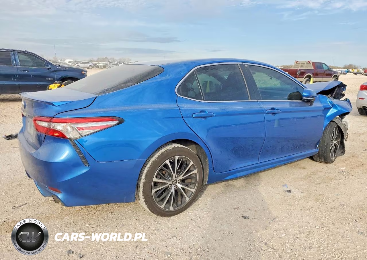 2018 Toyota Camry VIN:4T1B11HKXJU155968 - 3