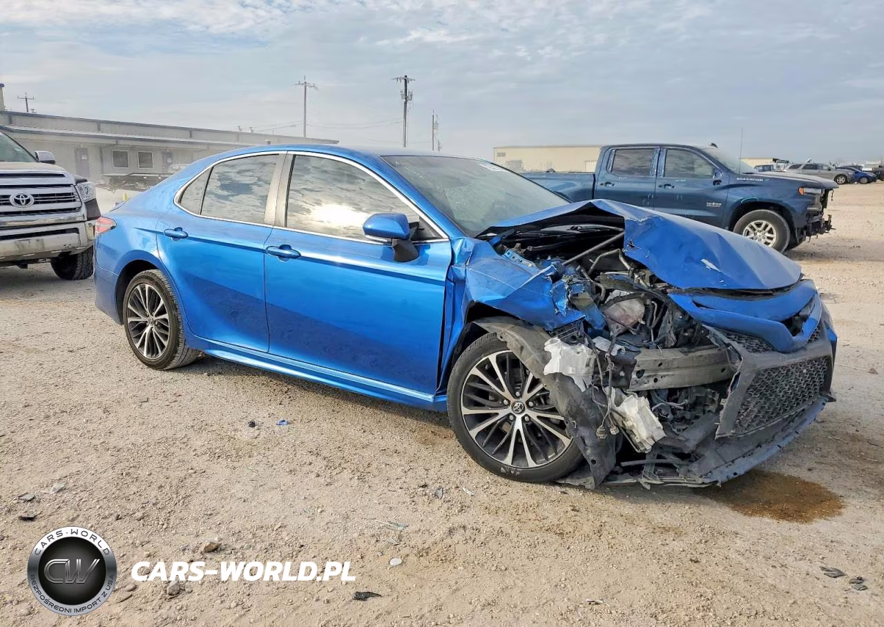 2018 Toyota Camry VIN:4T1B11HKXJU155968 - 4