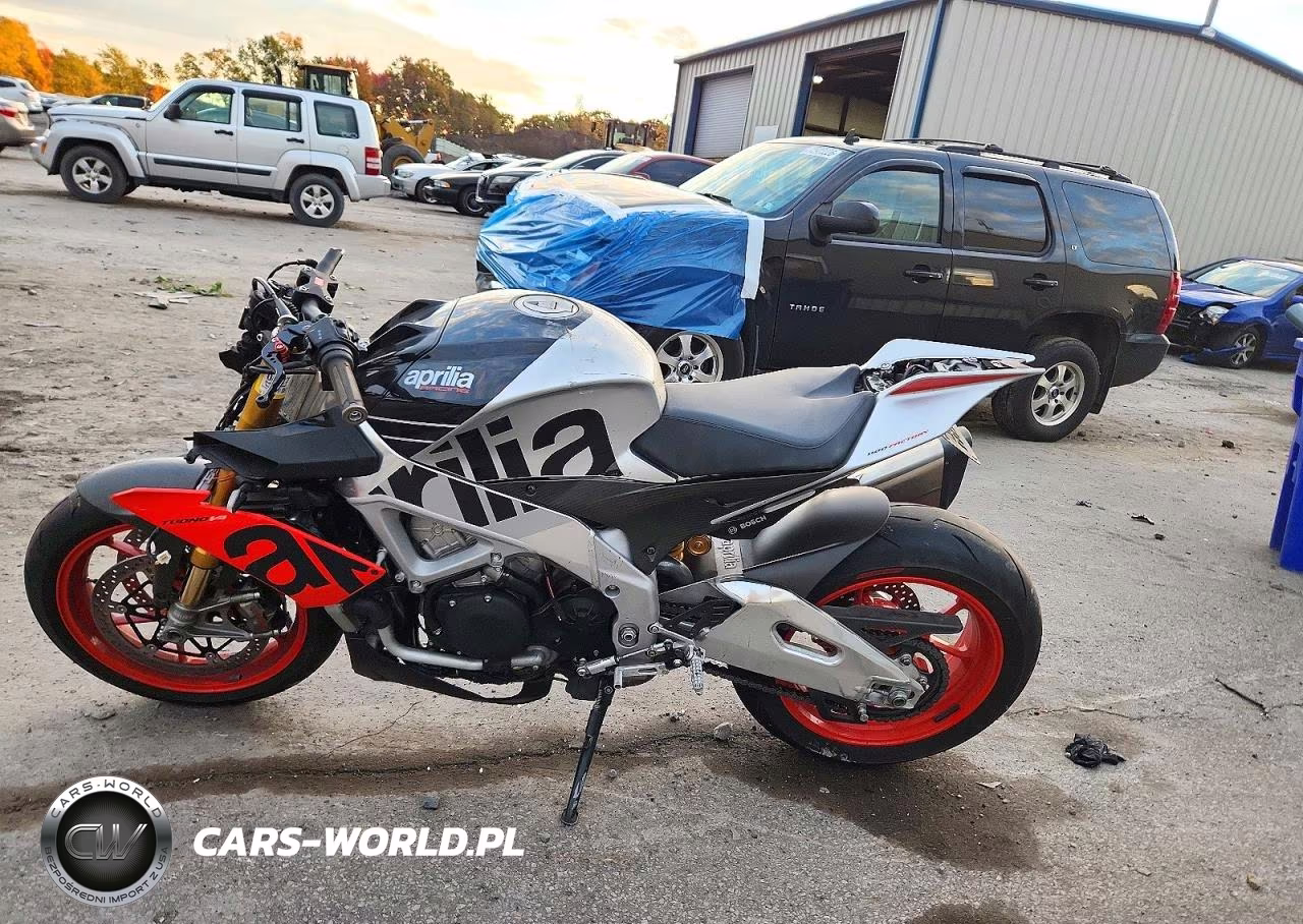 2019 Aprilia Tuono V4 VIN:ZD4KGUA12KS000077 - 3