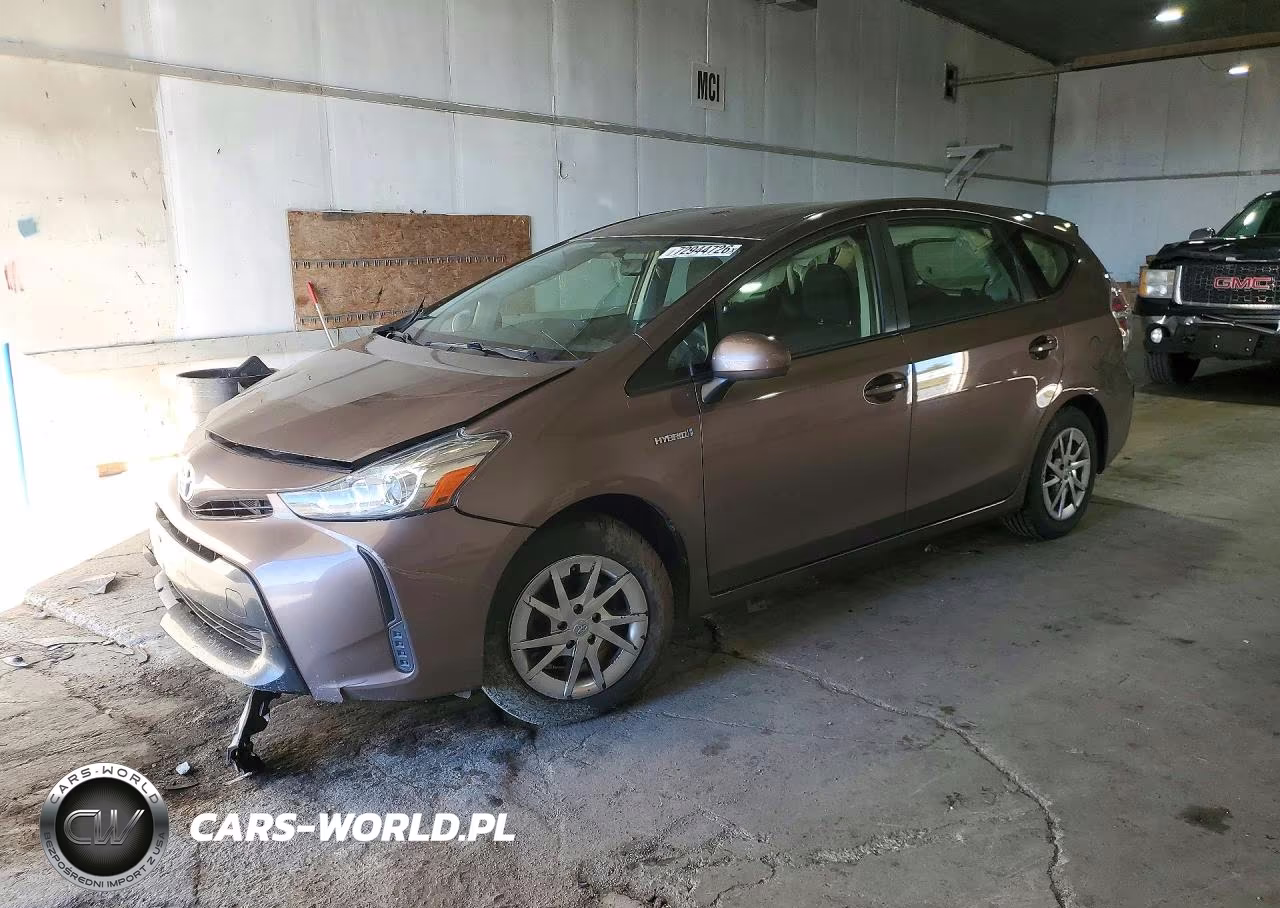 2015 Toyota Prius V Two VIN:JTDZN3EU3FJ038279 - 1