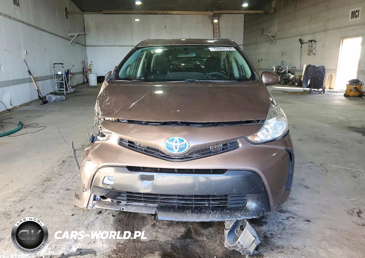 2015 Toyota Prius V Two VIN:JTDZN3EU3FJ038279 - 5