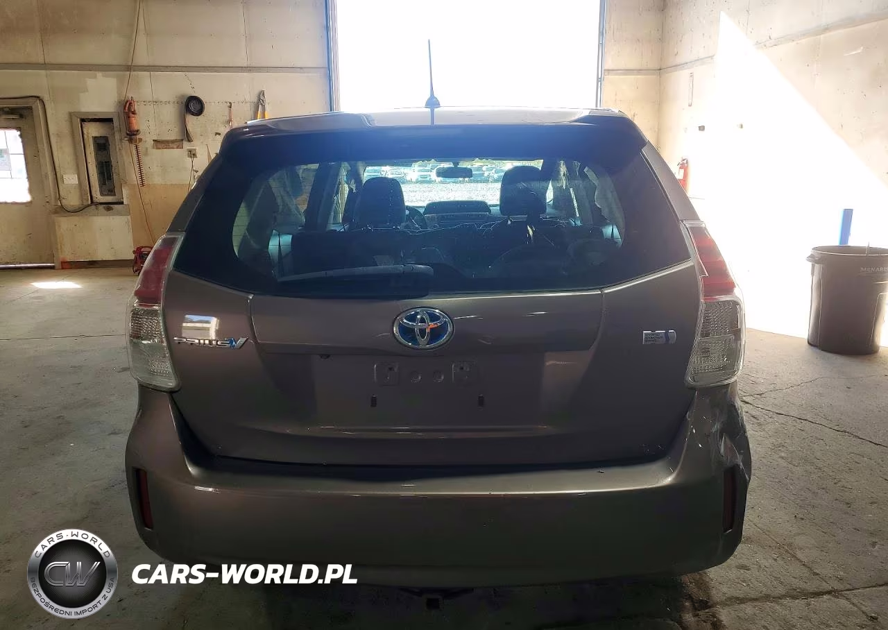 2015 Toyota Prius V Two VIN:JTDZN3EU3FJ038279 - 6