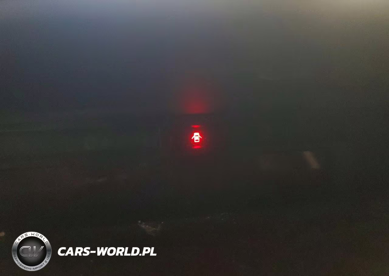 2015 Toyota Prius V Two VIN:JTDZN3EU3FJ038279 - 9