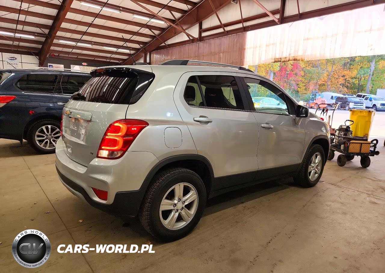 2017 Chevrolet Trax 1Lt VIN:3GNCJPSB5HL175996 - 3