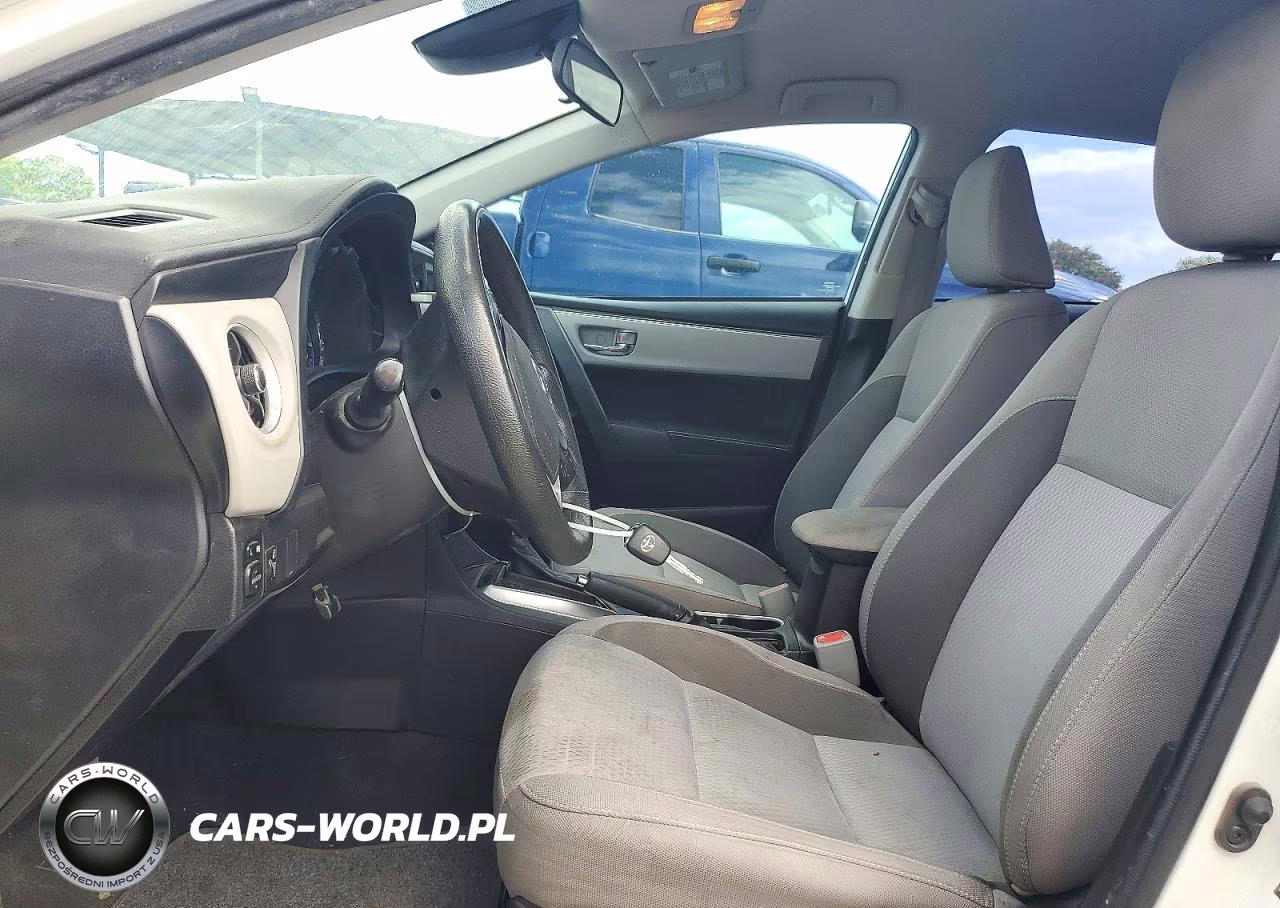 2019 Toyota Corolla Le VIN:5YFBURHE0KP881082 - 7