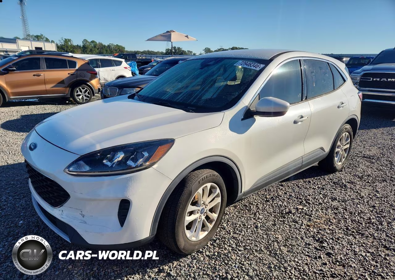 2020 Ford Escape Se