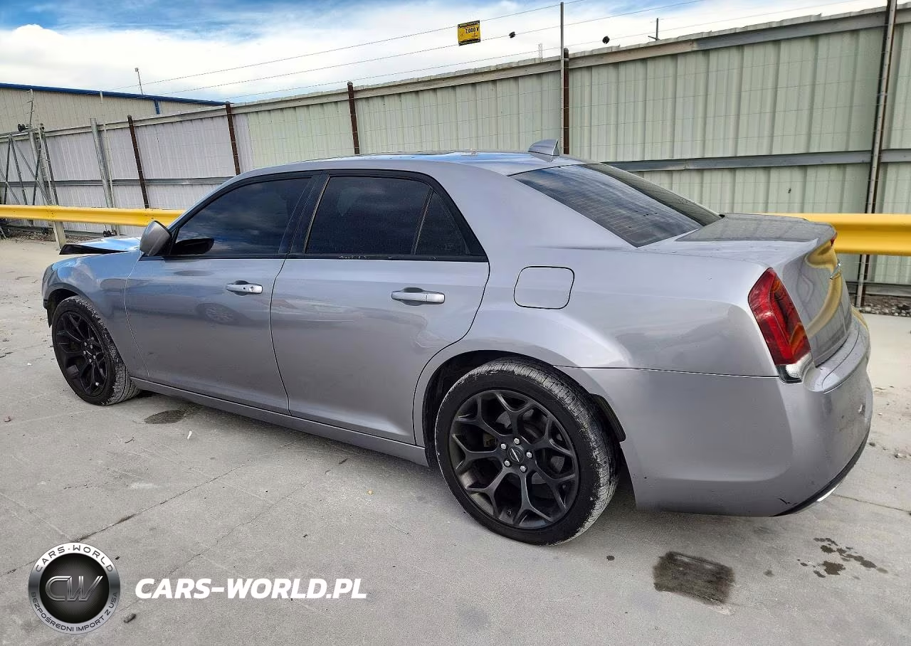 2015 Chrysler 300 S VIN:2C3CCABG2FH767104 - 2