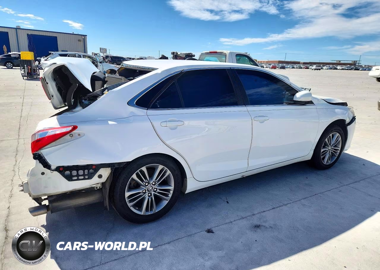 2016 Toyota Camry Se VIN:4T1BF1FK0GU217701 - 3