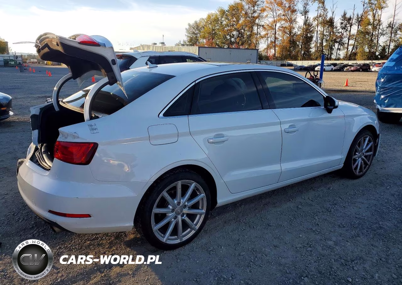 2015 Audi A3 Premium Plus VIN:WAUEFGFFXF1121823 - 3