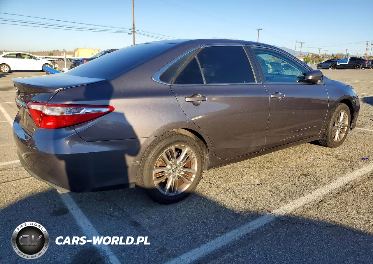 2016 Toyota Camry Se VIN:4T1BF1FK0GU173991 - 3