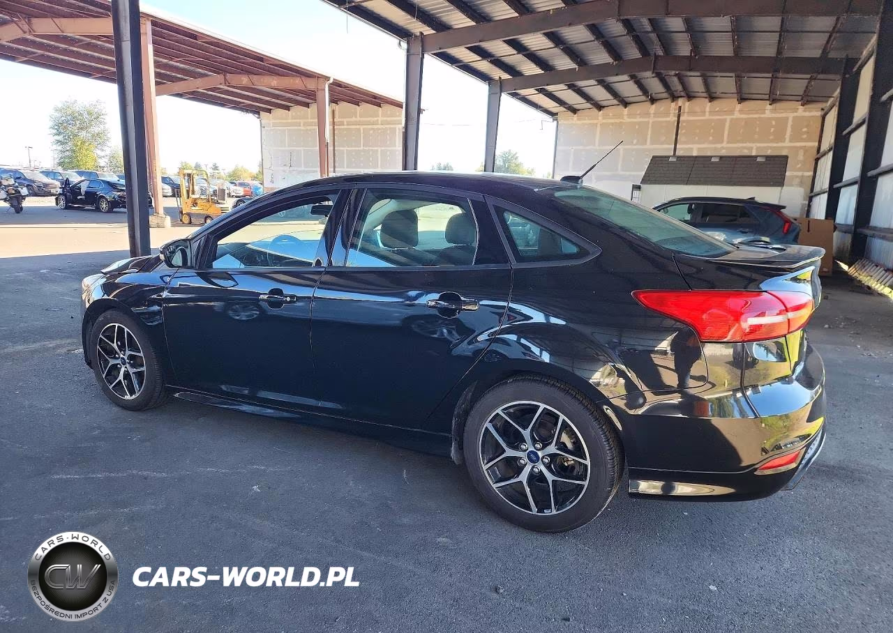2015 Ford Focus Se VIN:1FADP3F22FL364117 - 2