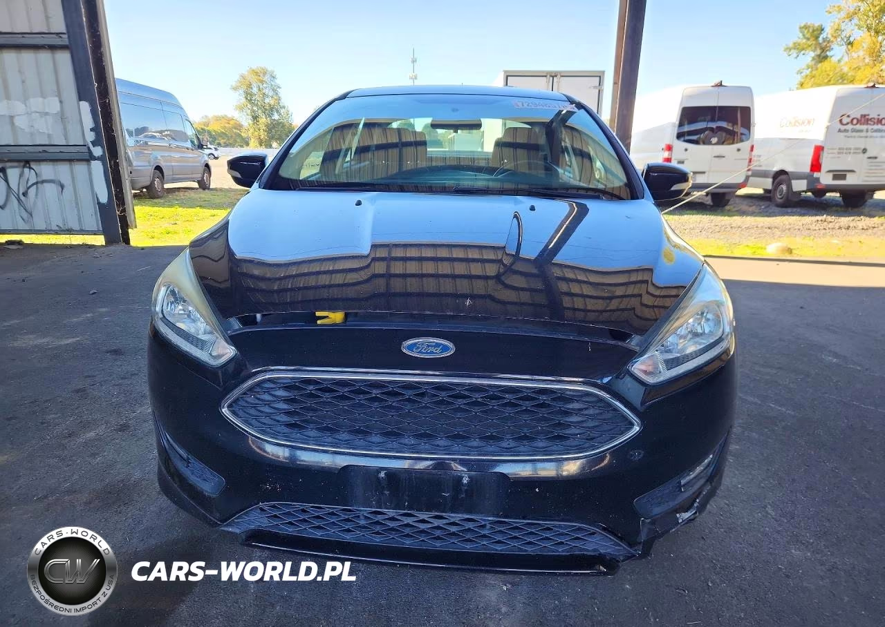 2015 Ford Focus Se VIN:1FADP3F22FL364117 - 5