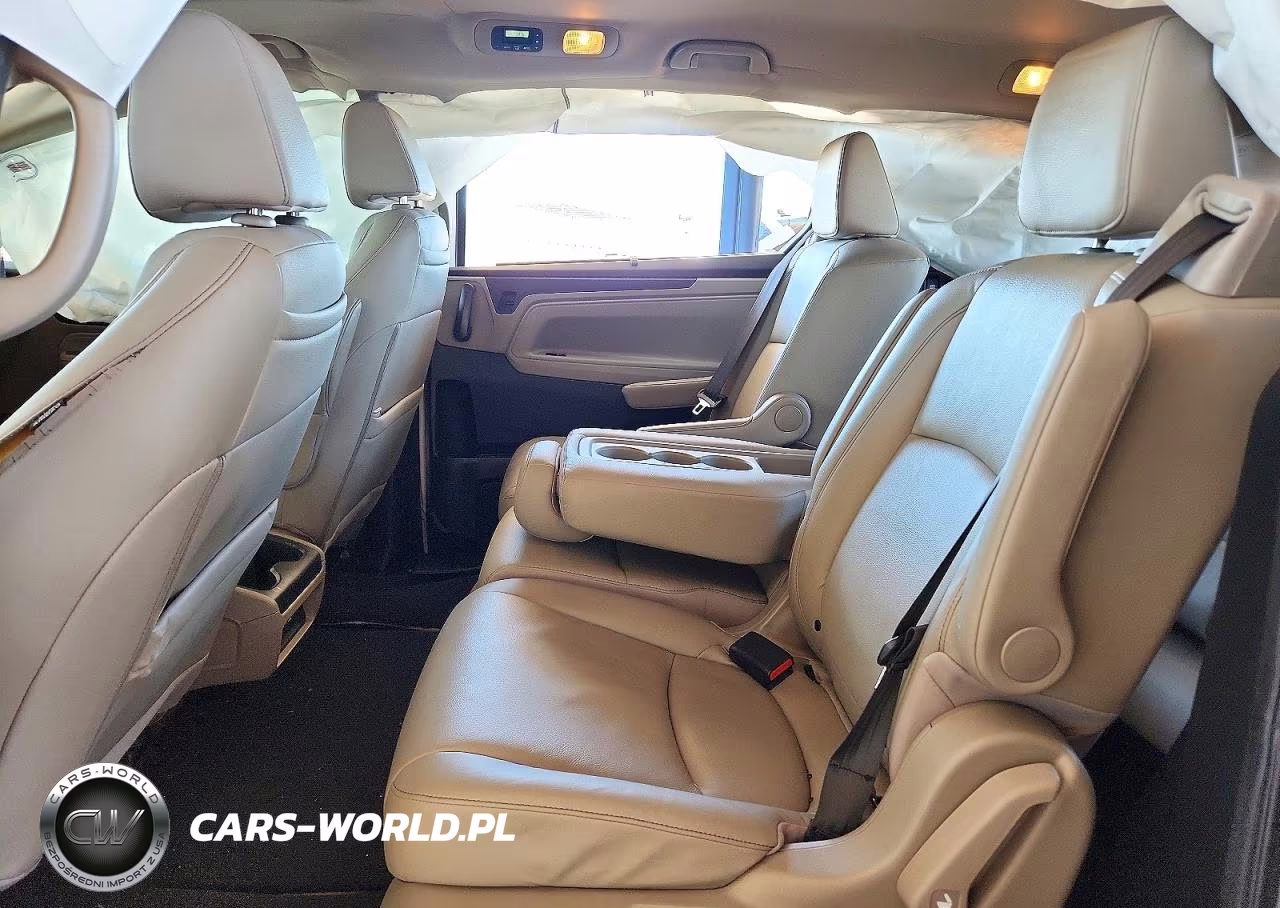 2021 Honda Odyssey Touring VIN:5FNRL6H8XMB010988 - 11