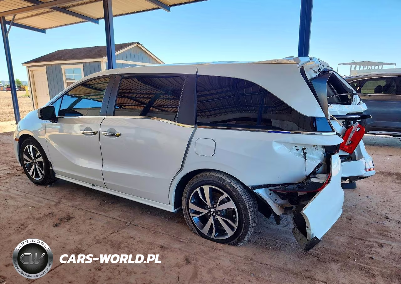2021 Honda Odyssey Touring VIN:5FNRL6H8XMB010988 - 2