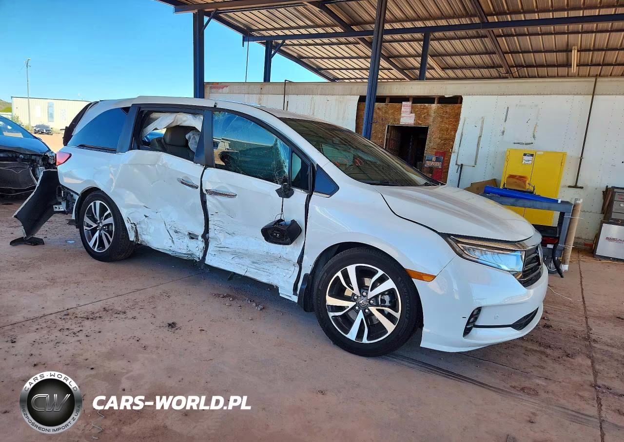 2021 Honda Odyssey Touring VIN:5FNRL6H8XMB010988 - 4