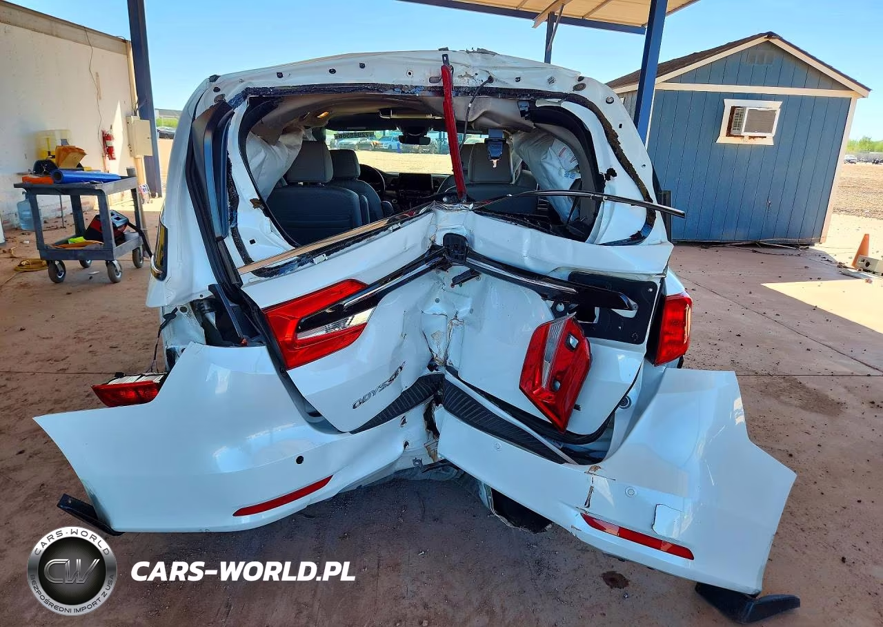 2021 Honda Odyssey Touring VIN:5FNRL6H8XMB010988 - 6