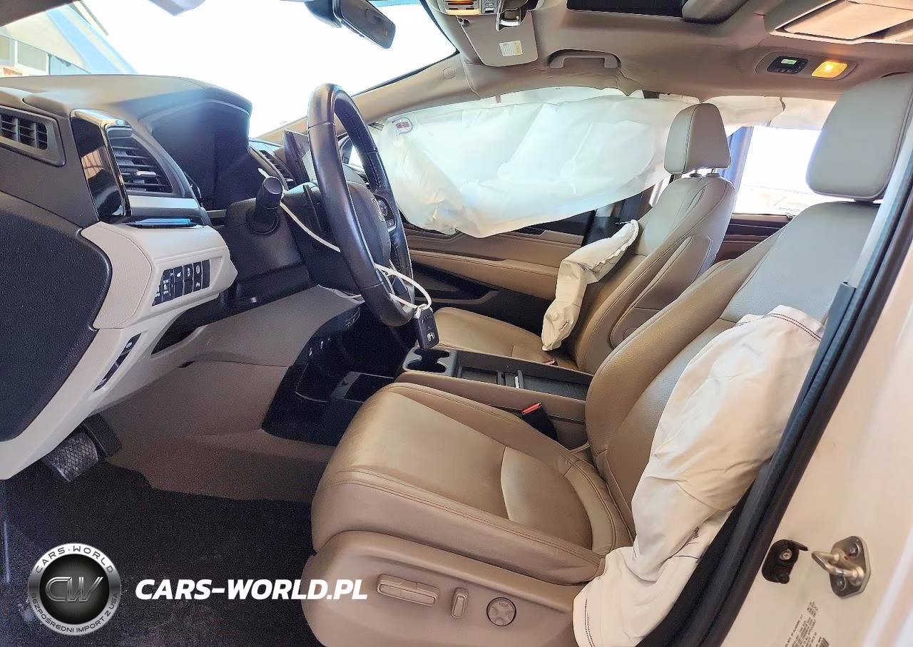 2021 Honda Odyssey Touring VIN:5FNRL6H8XMB010988 - 7