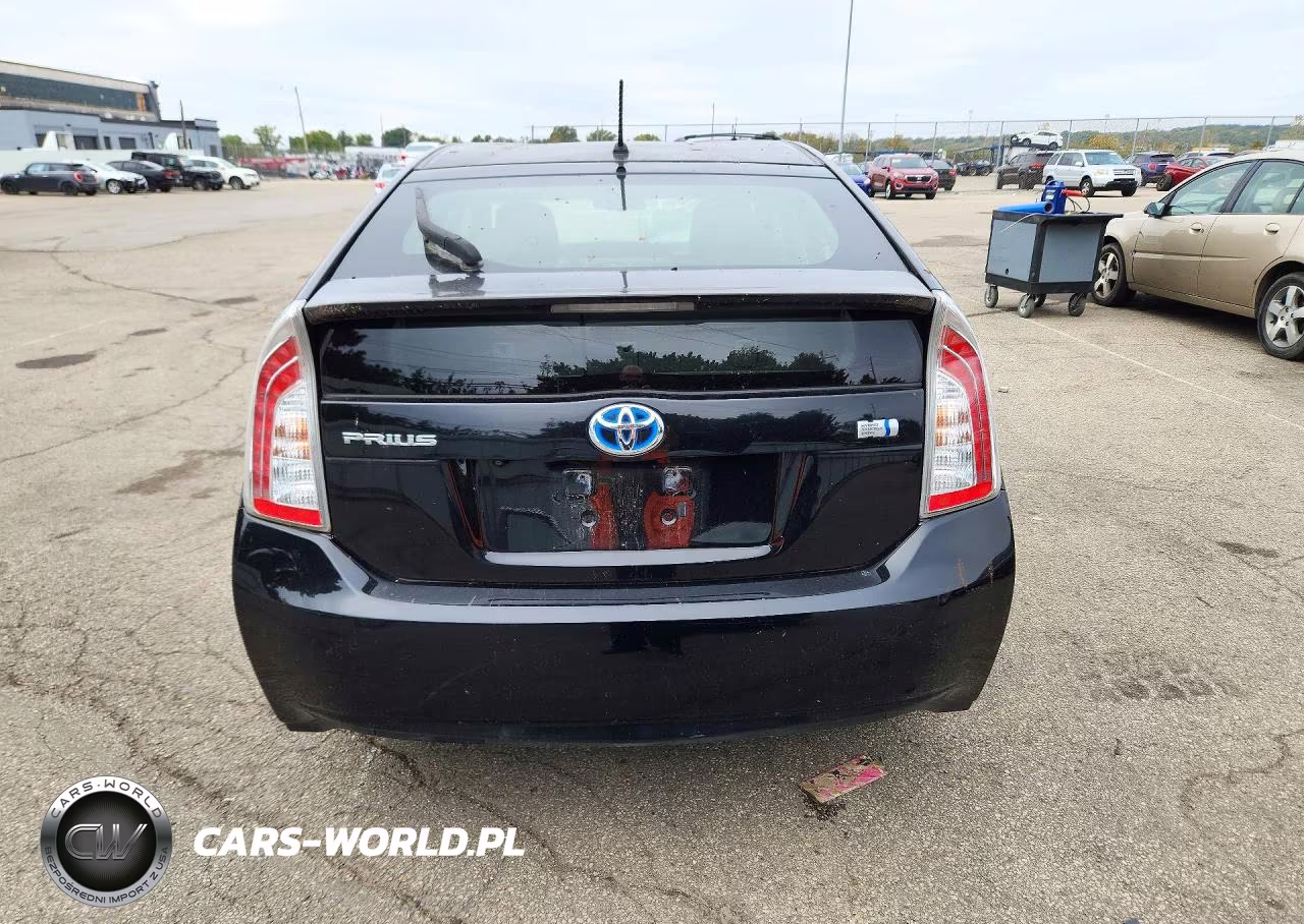 2015 Toyota Prius Two VIN:JTDKN3DU7F0434658 - 6
