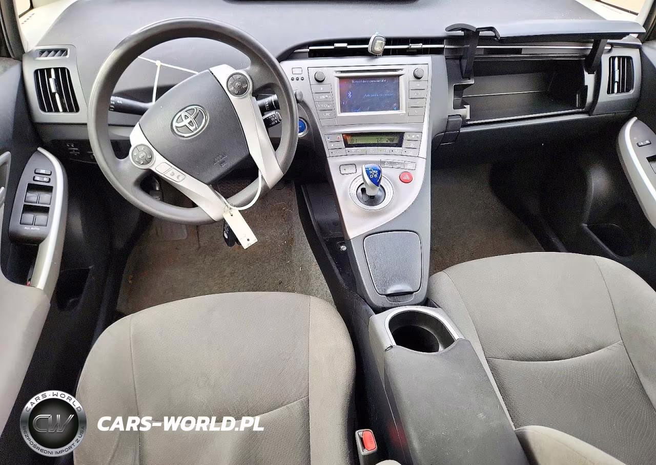 2015 Toyota Prius Two VIN:JTDKN3DU7F0434658 - 8
