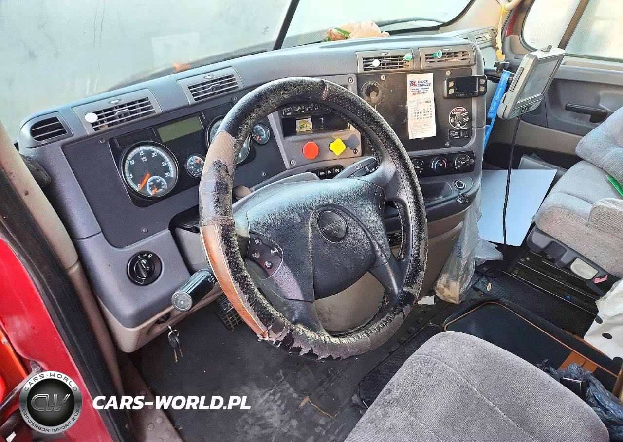 2015 Freightliner Cascadia 125 VIN:3AKJGLD51FSFP6758 - 8