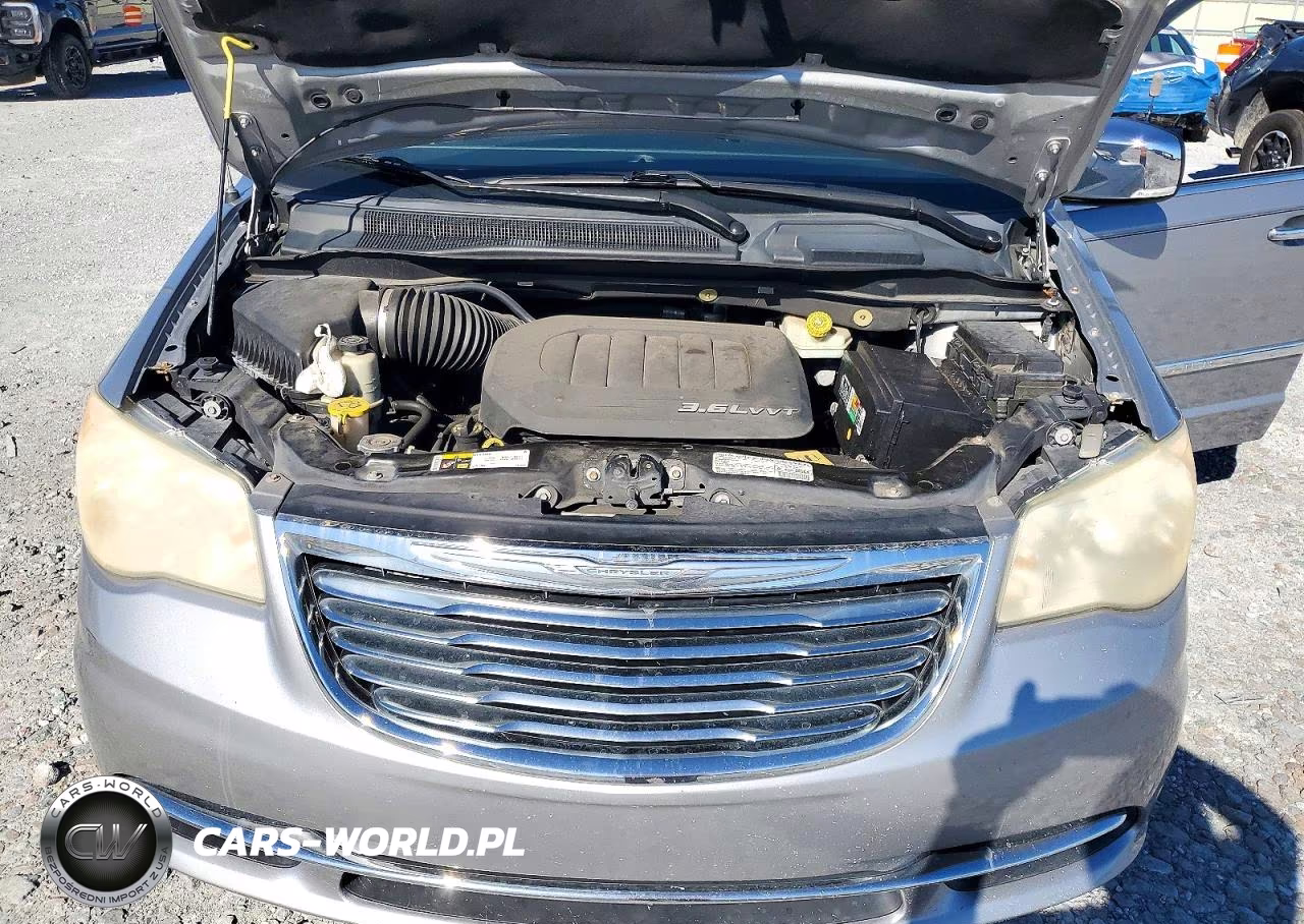 2013 Chrysler Town & Country Touring L VIN:2C4RC1CG1DR747843 - 12