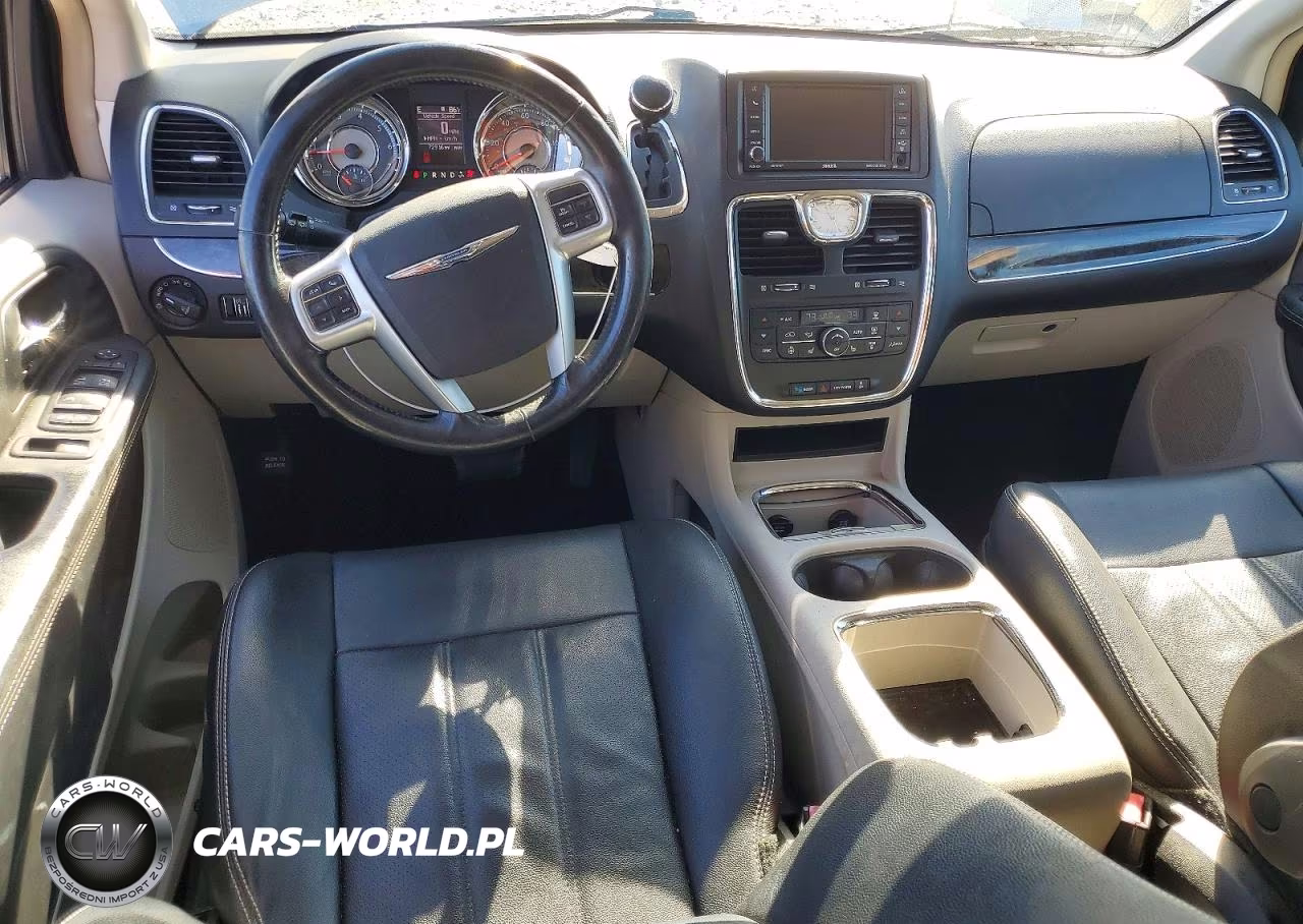 2013 Chrysler Town & Country Touring L VIN:2C4RC1CG1DR747843 - 8