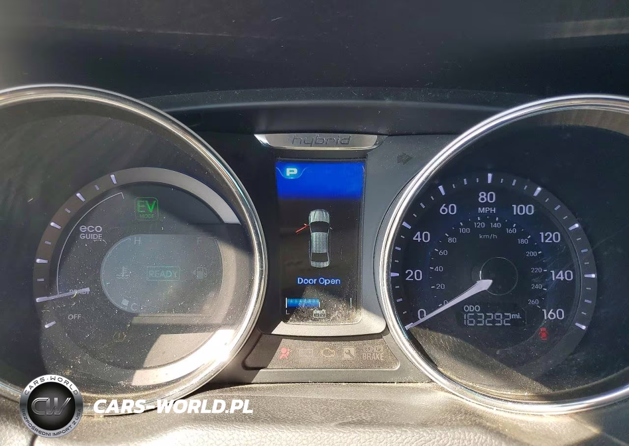 2015 Hyundai Sonata Hybrid Limited VIN:KMHEC4A44FA136748 - 9