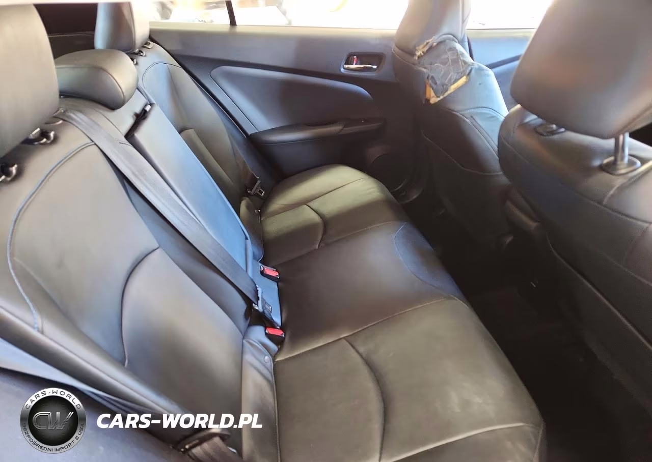 2016 Toyota Prius Three Touring VIN:JTDKARFU1G3026474 - 10