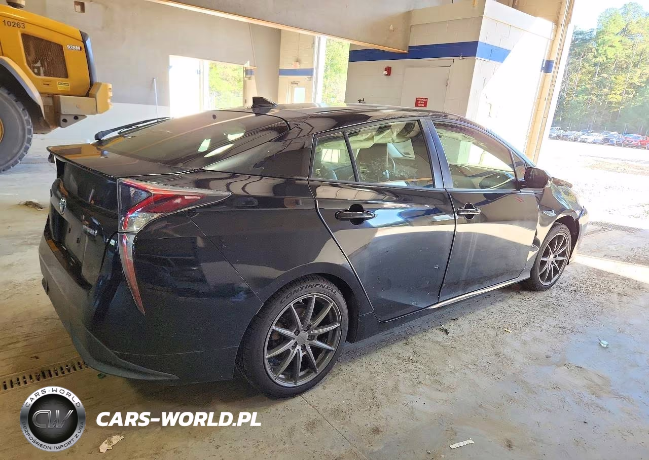 2016 Toyota Prius Three Touring VIN:JTDKARFU1G3026474 - 3