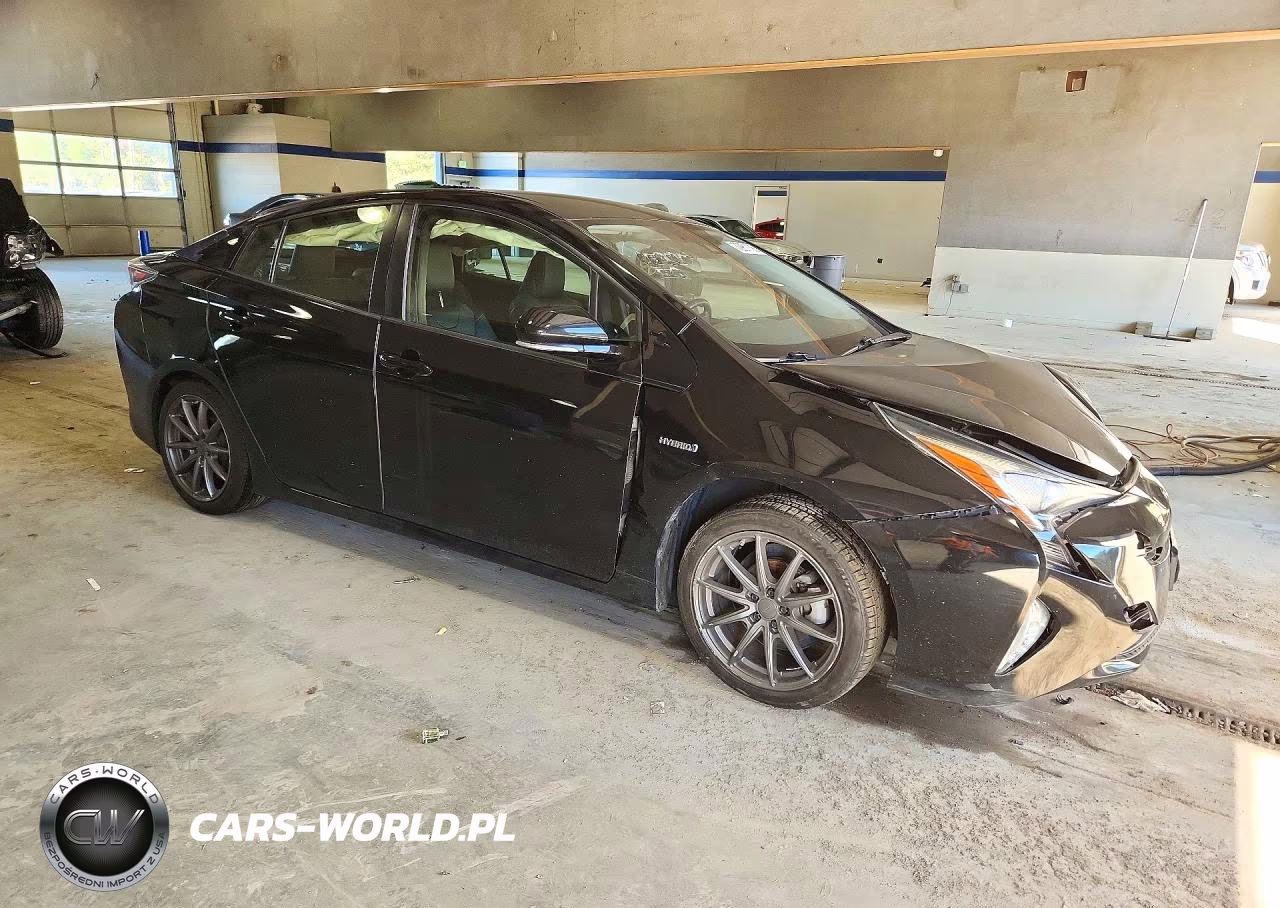 2016 Toyota Prius Three Touring VIN:JTDKARFU1G3026474 - 4