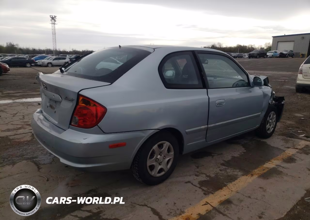 2005 Hyundai Accent Gs VIN:KMHCG35C45U340339 - 3