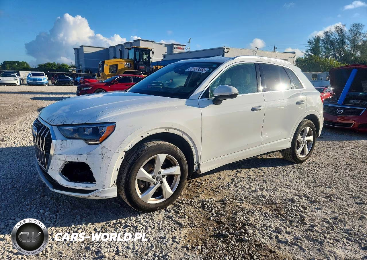 2020 Audi Q3 Premium VIN:WA1AECF34L1116836 - 1