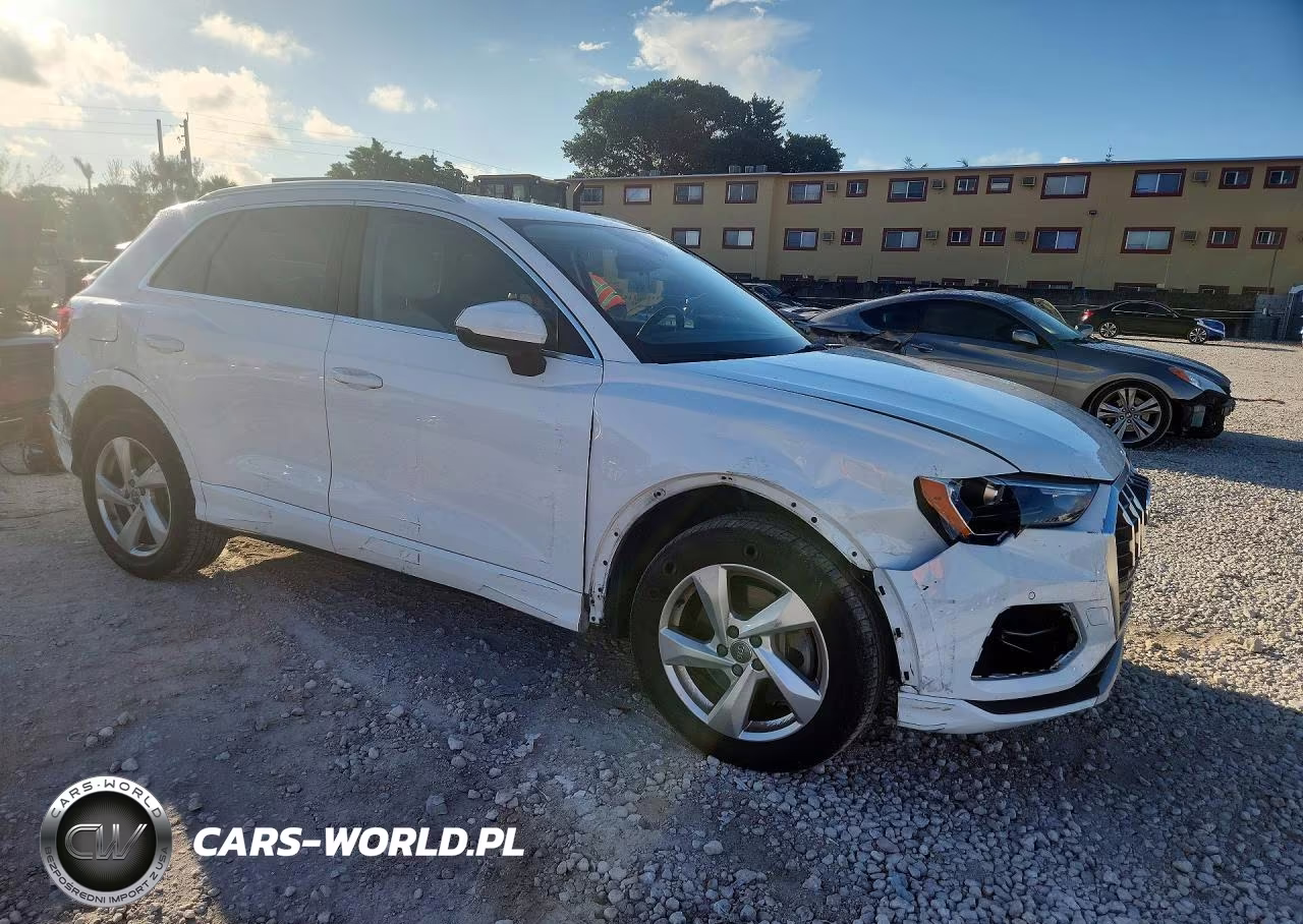 2020 Audi Q3 Premium VIN:WA1AECF34L1116836 - 4