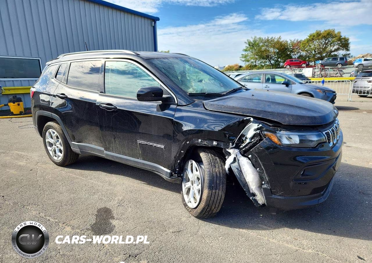 2025 Jeep Compass Latitude VIN:3C4NJDBN7ST595650 - 4