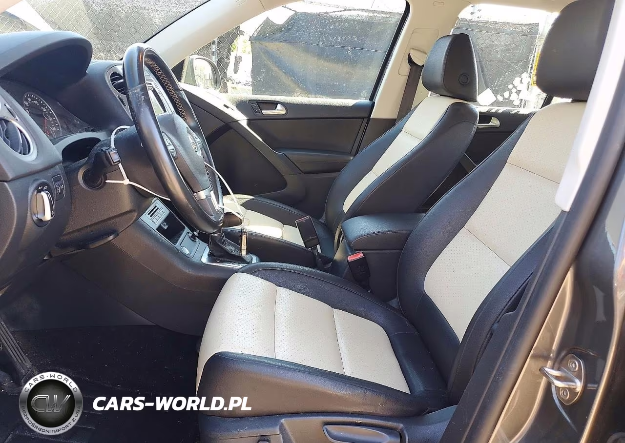 2016 Volkswagen Tiguan S VIN:WVGAV7AX9GW030031 - 7