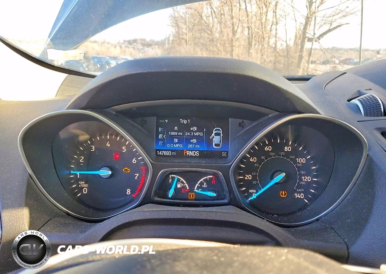 2019 Ford Escape Titanium VIN:1FMCU9J9XKUB27025 - 9