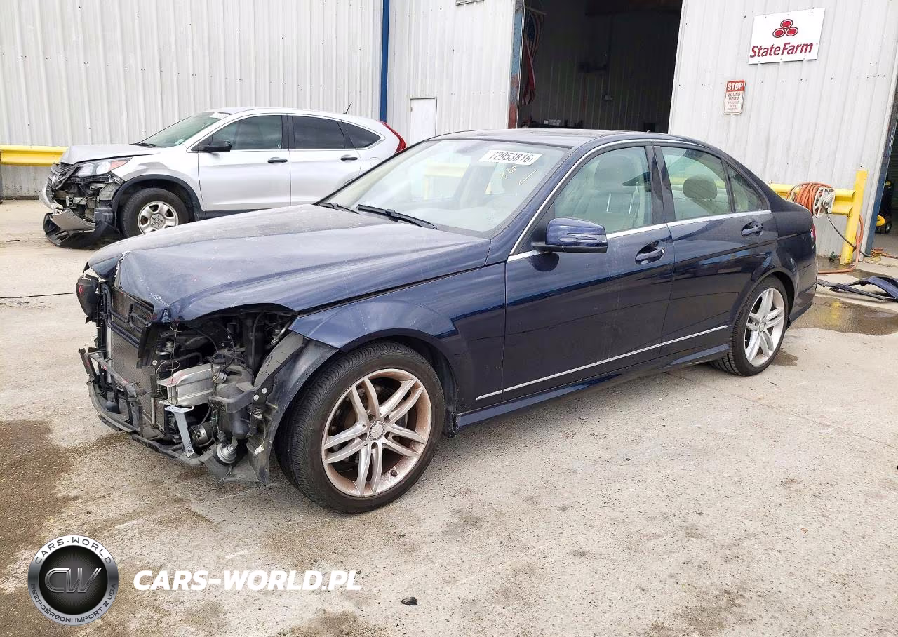 2014 Mercedes-Benz C 250 VIN:WDDGF4HB2EA927955 - 1