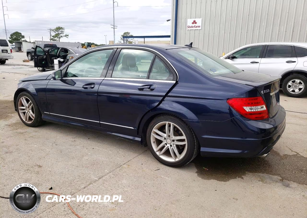 2014 Mercedes-Benz C 250 VIN:WDDGF4HB2EA927955 - 2