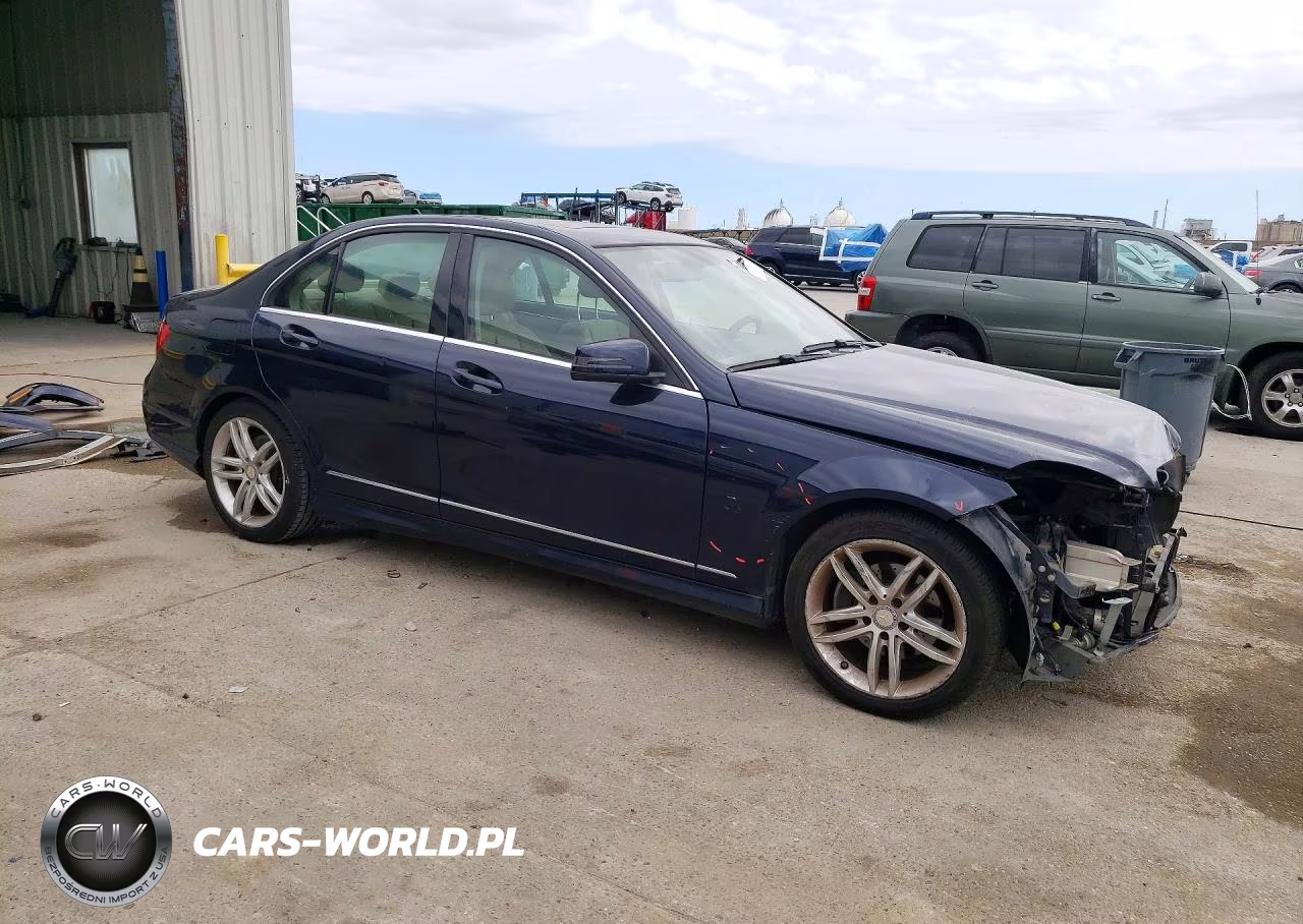2014 Mercedes-Benz C 250 VIN:WDDGF4HB2EA927955 - 4