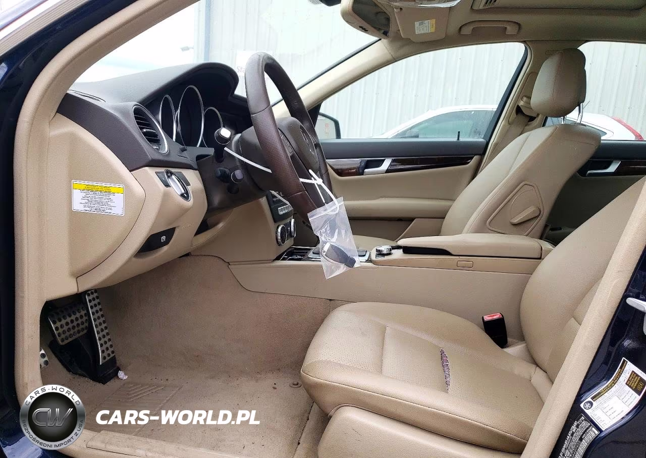 2014 Mercedes-Benz C 250 VIN:WDDGF4HB2EA927955 - 7