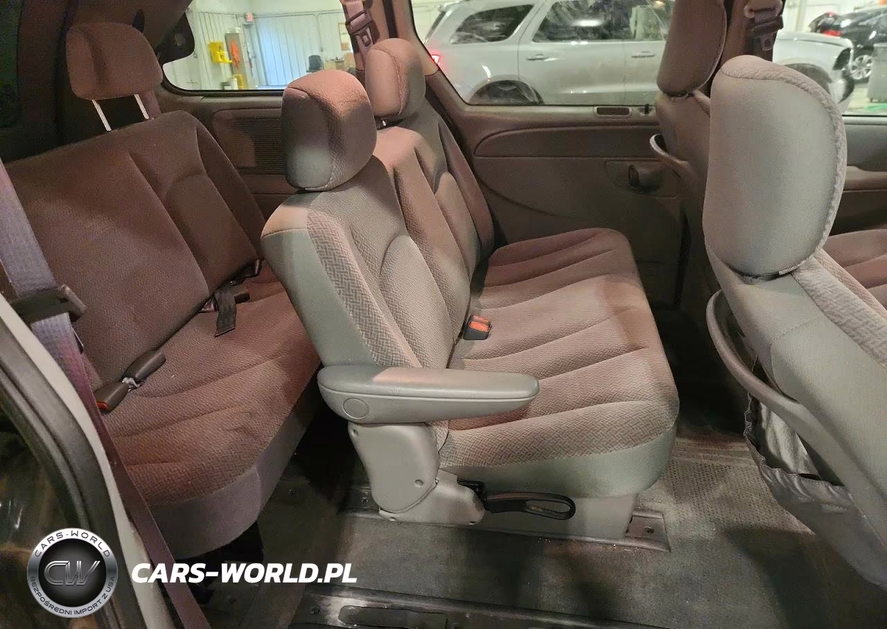 2006 Chrysler Town & Country VIN:1A4GP45RX6B671031 - 11