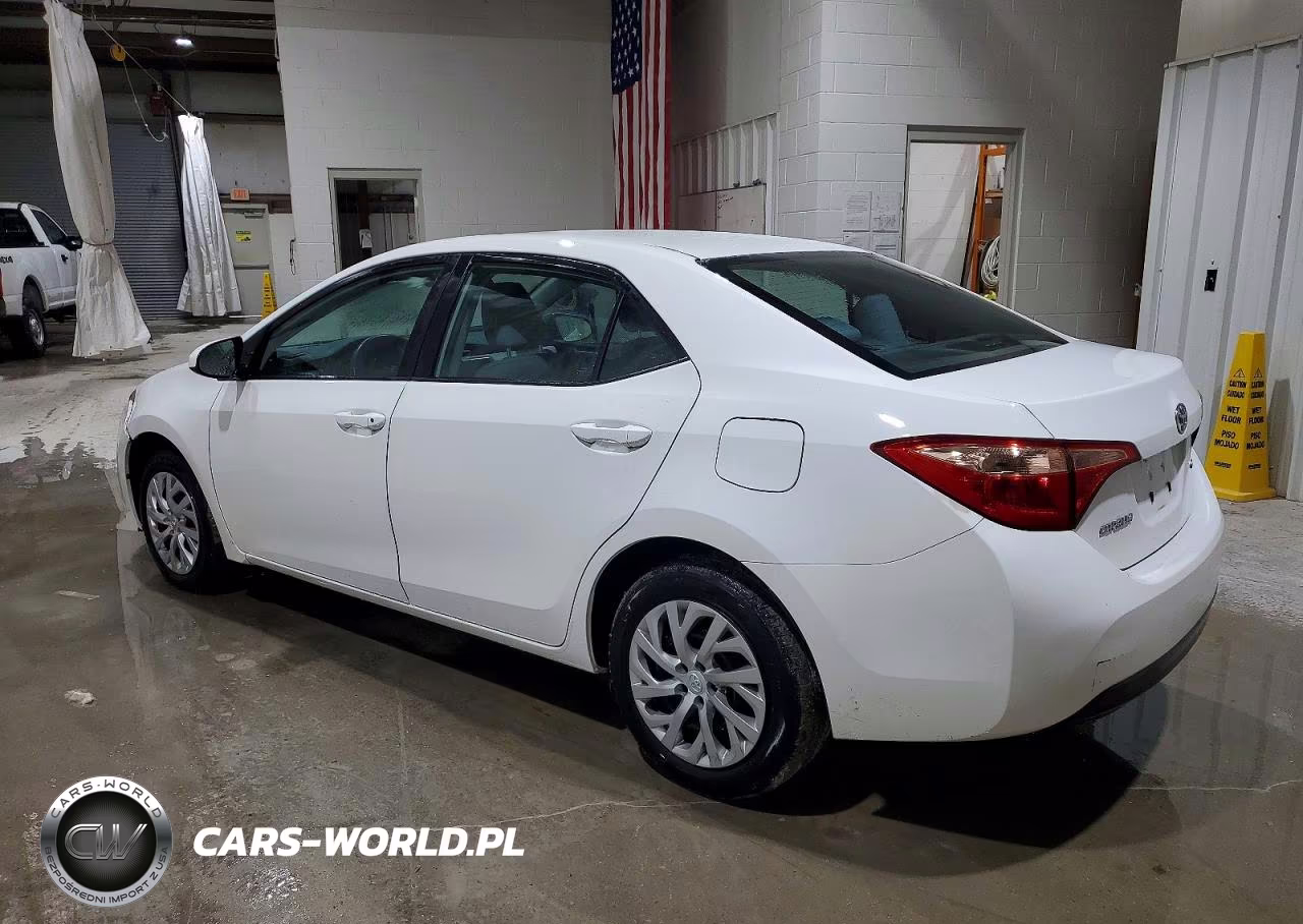 2018 Toyota Corolla L VIN:2T1BURHE4JC047430 - 2