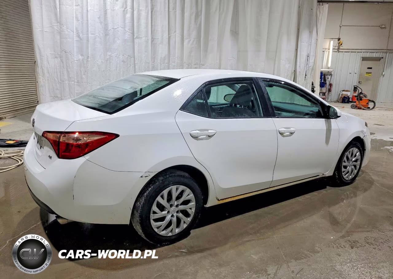 2018 Toyota Corolla L VIN:2T1BURHE4JC047430 - 3
