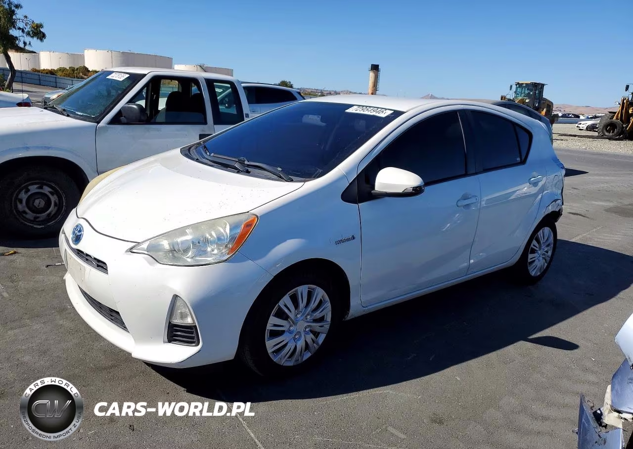 2013 Toyota Prius C One – zdjęcie 1 z 12