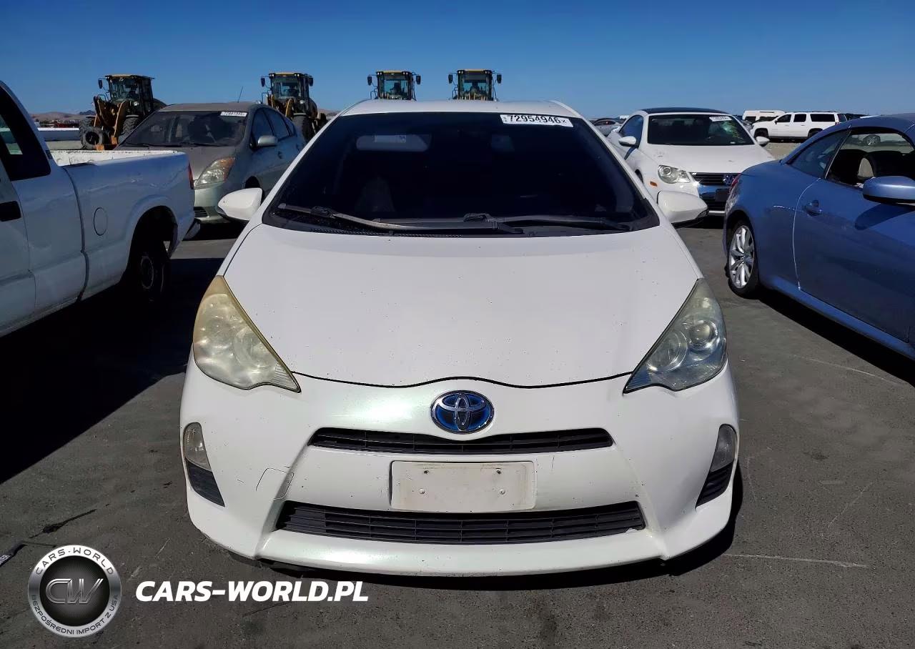 2013 Toyota Prius C One VIN:JTDKDTB31D1541712 - 5