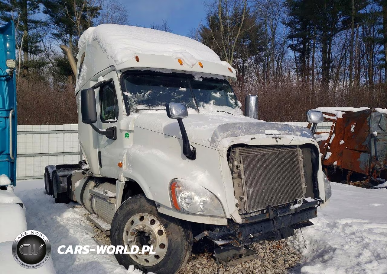 2015 Freightliner Cascadia Semi Truck