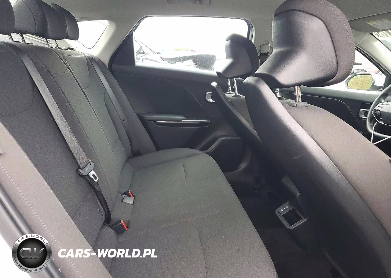 2026 Kia K4 Lxs VIN:3KPFT4DE4TE276451 - 10